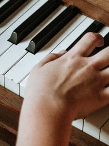 Give Me A Song (I Can Play On My Piano) Imagen de portada