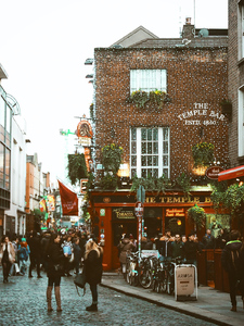 The Sweetest Music Comes From Ireland Pochette