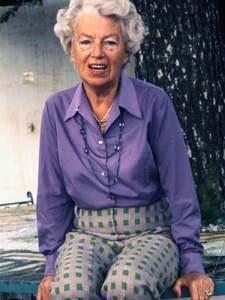 Grannie's Little Old Skin Rug Copertina