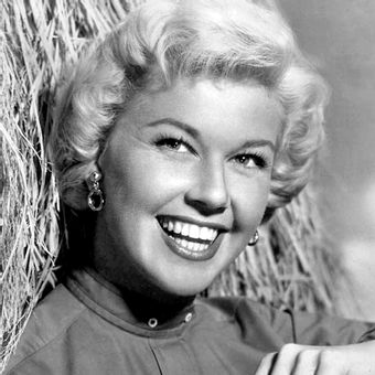 Doris Day Sheet Music Downloads (PDF) & Subscription - OKTAV